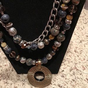 Reversible necklace